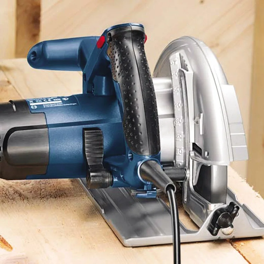 Дискова пила Bosch Professional GKS 190, 1400 Вт, 190 мм, вага 4.2 кг.