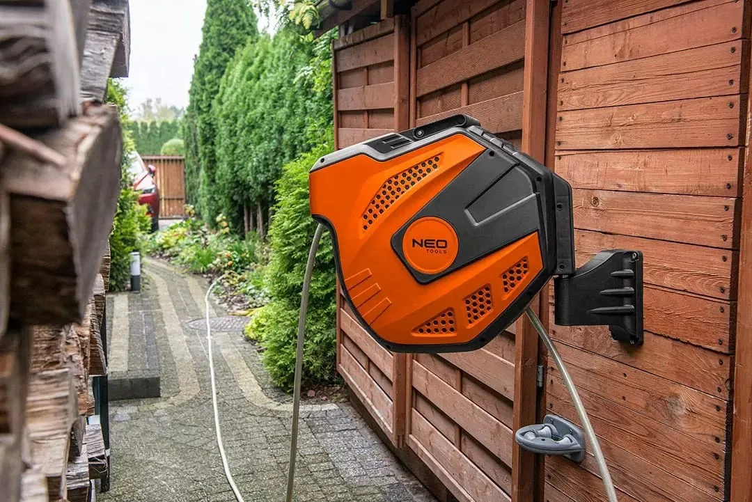 Автоматична котушка з шлангом Neo Tools, 20 м + 2 м шланга 1/2"